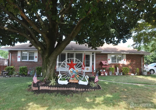 Homes for sale in Port Reading, NJ | 41 Blair Rd, Port Reading, NJ 07064 | MLS# 2700426R