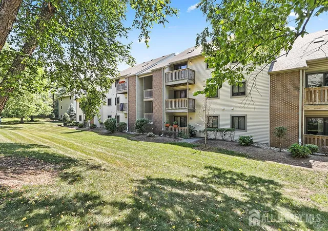 5th image of 2010 Ravens Crest Dr, Plainsboro, NJ 08536 | MLS# 2617845R
