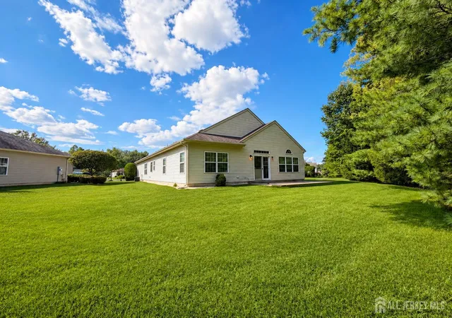3rd image of 111 Fontaine Ct, Monroe, NJ 08831 | MLS# 2703584R