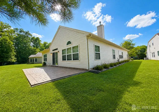 5th image of 111 Fontaine Ct, Monroe, NJ 08831 | MLS# 2703584R
