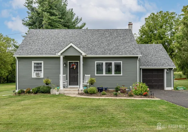 Single family home for sale at 40 Kinnaman Ave, Washington, NJ 07882 | MLS# 2604173R