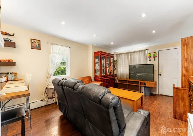 4th image of 27 Division St, South River, NJ 08882 | MLS# 2618276R