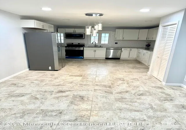13th image of 101 Perry St, Keyport, NJ 07735 | MLS# 2702672R