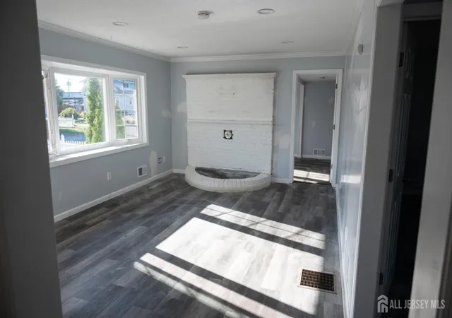 5th image of 101 Perry St, Keyport, NJ 07735 | MLS# 2702672R
