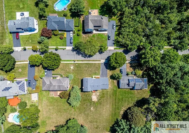 44th image of 23 Amherst Wy, Princeton Junction, NJ 08550 | MLS# 2770090M