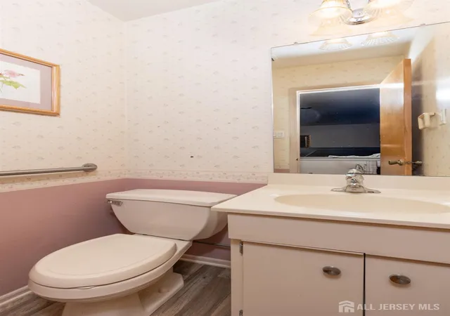 5th image of 51 Aspen Dr, North Brunswick, NJ 08902 | MLS# 2701450R