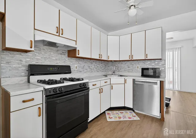 5th image of 22 Lake Ave #5A, East Brunswick, NJ 08816 | MLS# 2700489R