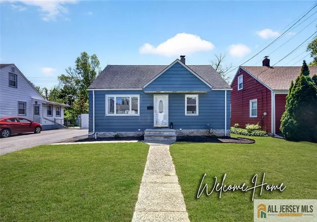 Photo 1 of Single family home for sale at 37 Eberly Pl, Fords, NJ 08863 | MLS# 2661778M | Listing updated on 2026-05-21
