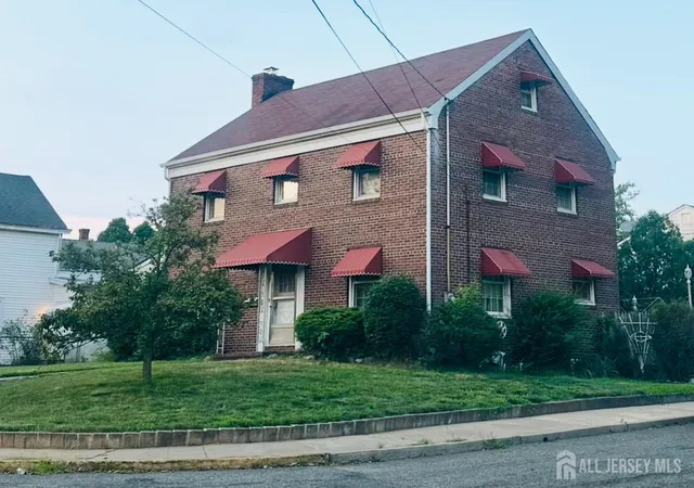 Homes for sale in Sayreville, NJ | 7 Winkler Rd, Sayreville, NJ 08872 | MLS# 2618000R