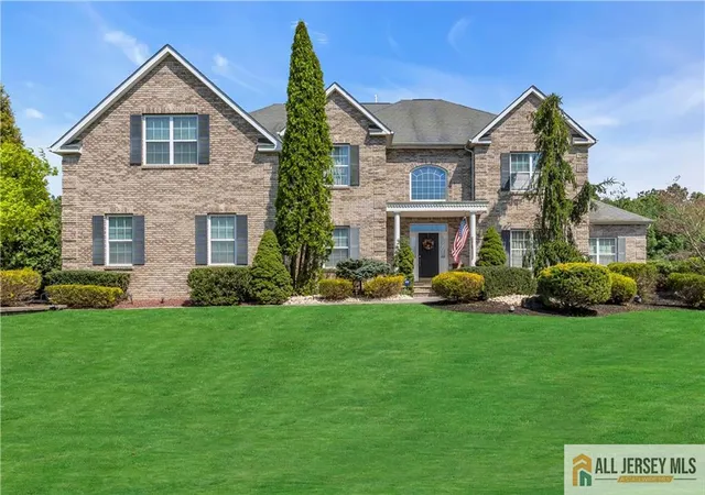 Photo 1 of Single family home for sale at 7 Duchess Dr, Monroe Township, NJ 08831 | MLS# 2661873M | Listing updated on 2026-07-01
