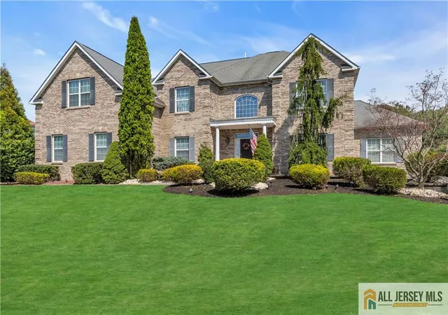 Photo 2 of Single family home for sale at 7 Duchess Dr, Monroe Township, NJ 08831 | MLS# 2661873M | Listing updated on 2026-07-01