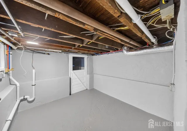 28th image of 184 Green St, Woodbridge, NJ 07095 | MLS# 2702871R