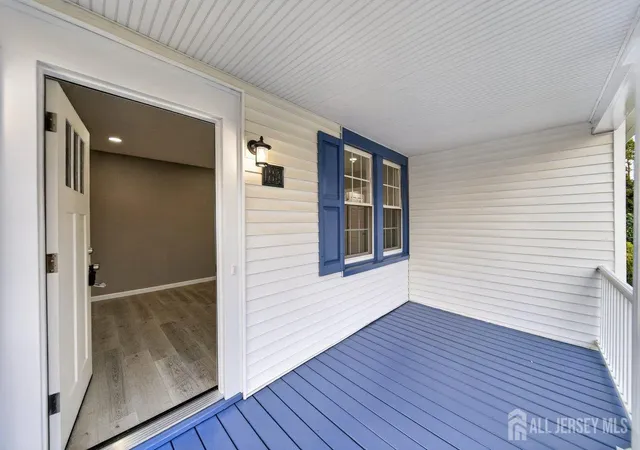 Photo 4 of Single family home for sale at 184 Green St, Woodbridge, NJ 07095 | MLS# 2702871R | Listing updated on 2026-08-27