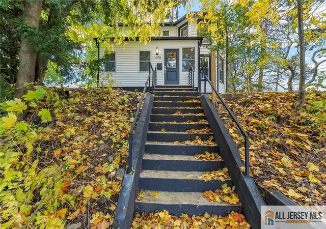 Photo 1 of Single family home for sale at 498 Alpine St, South Amboy, NJ 08879 | MLS# 2660787M | Listing updated on 2026-01-21