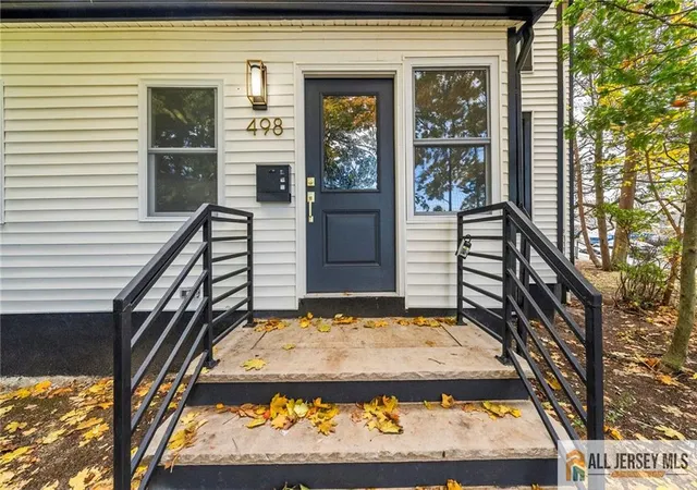 Photo 2 of Single family home for sale at 498 Alpine St, South Amboy, NJ 08879 | MLS# 2660787M | Listing updated on 2026-01-21