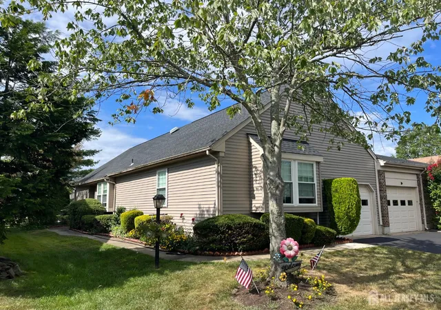 Photo 2 of Single family home for sale at 8 B John Paul Jones Dr, Monroe Township, NJ 08831 | MLS# 2602948R | Listing updated on 2025-12-05