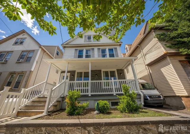 4th image of 946 Emma St, Elizabeth, NJ 07201 | MLS# 2700127R