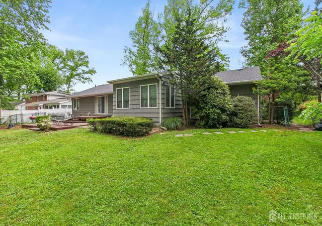 Homes for sale in New Brunswick, NJ | 4 Taylor Dr, New Brunswick, NJ 08901 | MLS# 2700389R