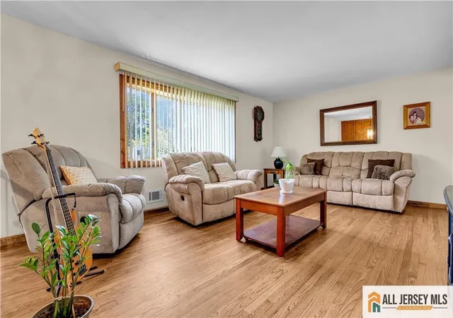 3rd image of 8 Whitehall Ave, Edison, NJ 08820 | MLS# 2661413M
