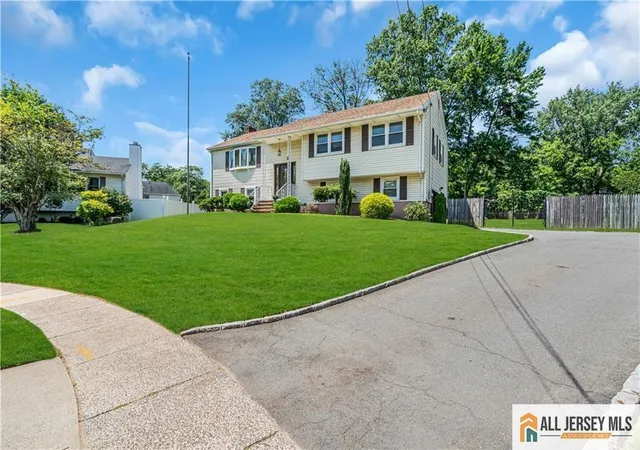 47th image of 8 Whitehall Ave, Edison, NJ 08820 | MLS# 2661413M