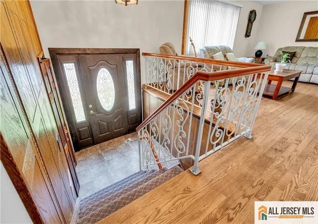 4th image of 8 Whitehall Ave, Edison, NJ 08820 | MLS# 2661413M