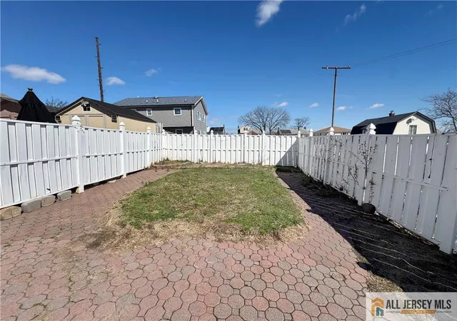 Photo 3 of Single family home for sale at 344 Arnold Ave, Perth Amboy, NJ 08861 | MLS# 2661685M | Listing updated on 2026-06-22