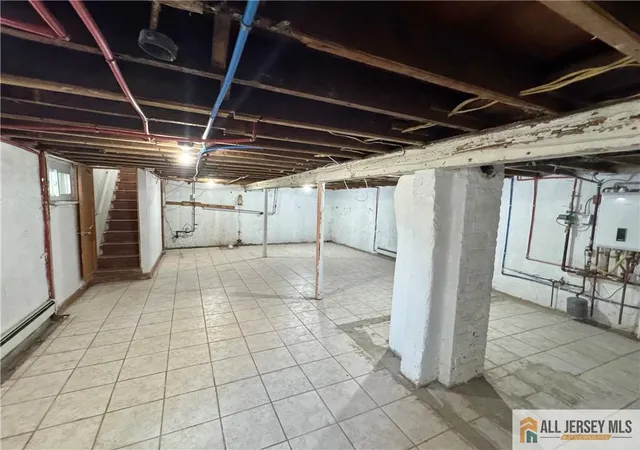 Photo 4 of Single family home for sale at 344 Arnold Ave, Perth Amboy, NJ 08861 | MLS# 2661685M | Listing updated on 2026-06-22