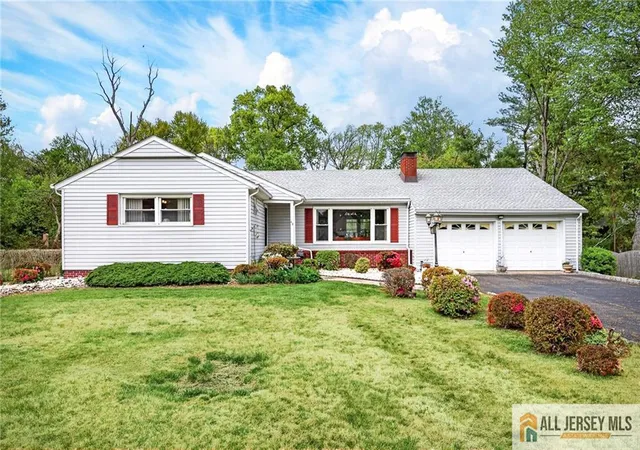 Photo 2 of Single family home for sale at 40 Grove St, Piscataway, NJ 08854 | MLS# 2661926M | Listing updated on 2026-08-20