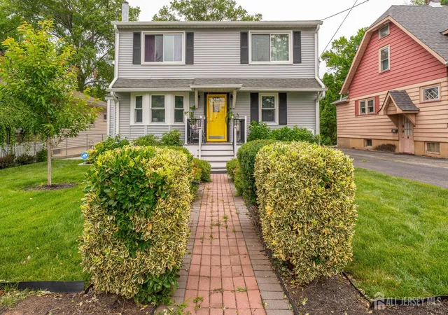 Homes for sale in Avenel, NJ | 566 E Woodbridge Ave, Avenel, NJ 07001 | MLS# 2617891R