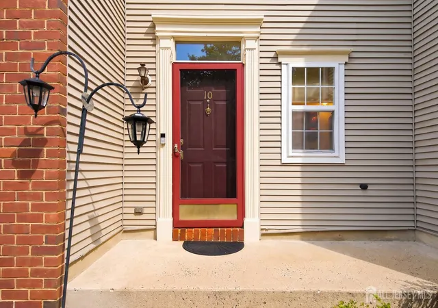3rd image of 10 Burr Ct, Plainsboro, NJ 08536 | MLS# 2617537R