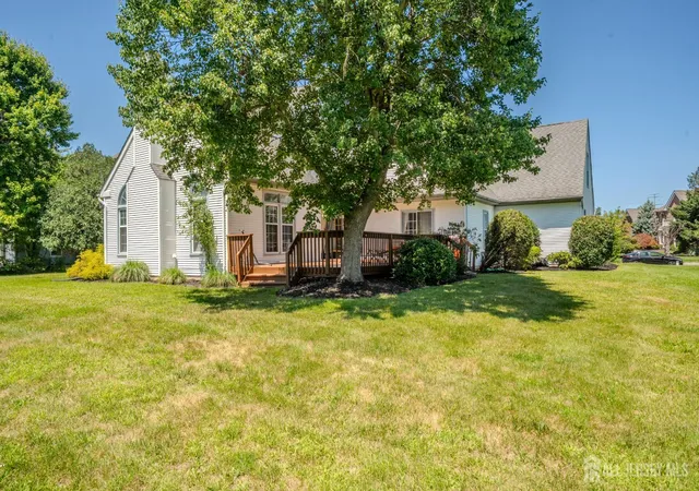 Photo 4 of Single family home for sale at 37 Kinglet Dr, Cranbury, NJ 08512 | MLS# 2700710R | Listing updated on 2026-08-26