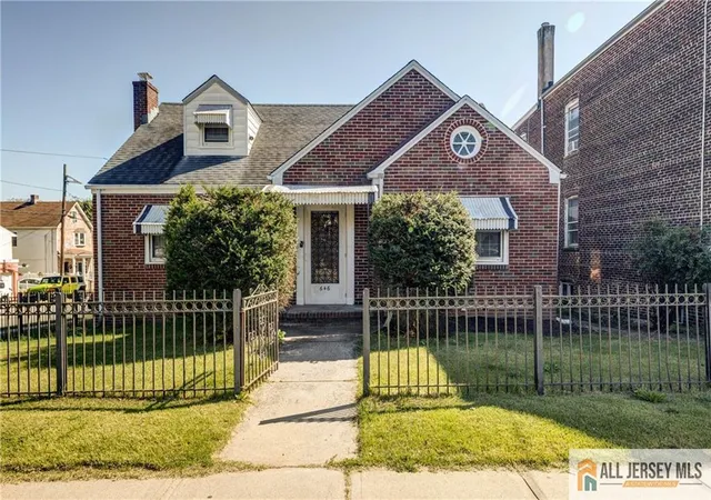 Photo 1 of Single family home for sale at 646 Johnstone St, Perth Amboy, NJ 08861 | MLS# 2660607M | Listing updated on 2025-11-24