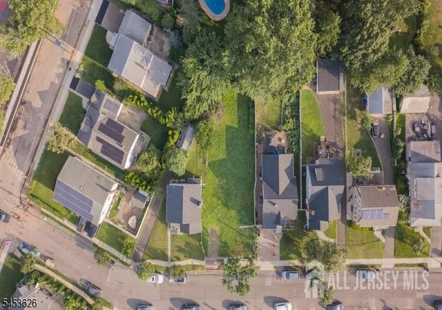 Photo 4 of Single family home for sale at 272 Beechwood Ave, Union, NJ 07083 | MLS# 2702818R | Listing updated on 2026-08-16