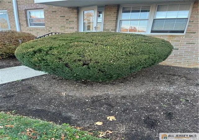 Photo 3 of Condo for sale at 363 Cranbury Rd #B7, East Brunswick, NJ 08816 | MLS# 2660761M | Listing updated on 2025-11-26