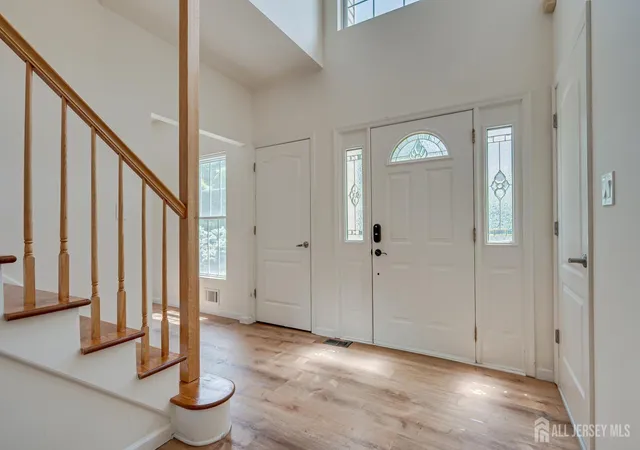 5th image of 18 Mayercik Ct, Edison, NJ 08820 | MLS# 2617806R