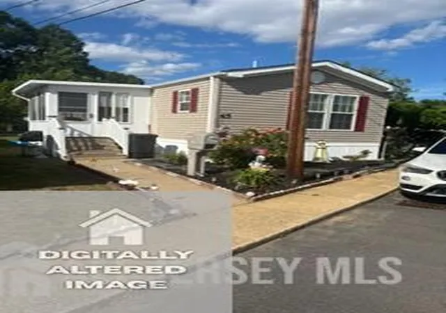 Homes for sale in Hazlet, NJ | 65 Locust Grv, Hazlet, NJ 07730 | MLS# 2617520R