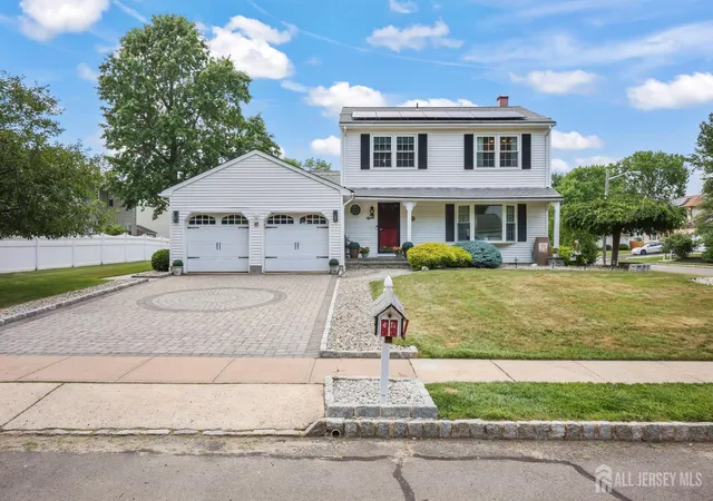 Homes for sale in North Brunswick, NJ | 40 Staghorn Dr, North Brunswick, NJ 08902 | MLS# 2700218R
