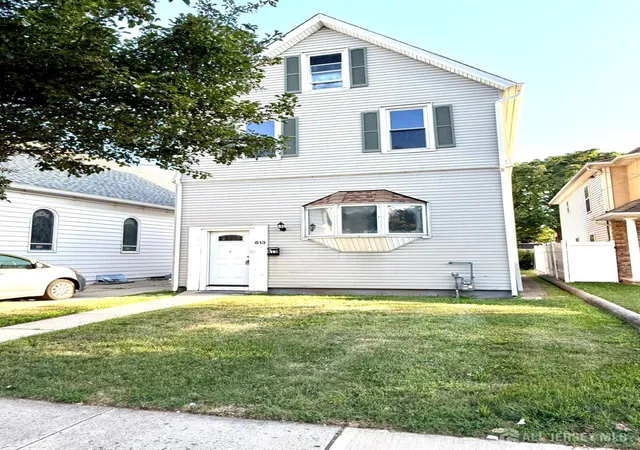 Homes for sale in Carteret, NJ | 613 Roosevelt Ave, Carteret, NJ 07008 | MLS# 2602935R