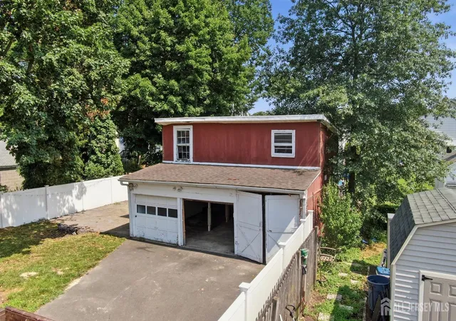 Photo 3 of Single family home for sale at 443 Dunellen Ave, Dunellen, NJ 08812 | MLS# 2702909R | Listing updated on 2026-09-24