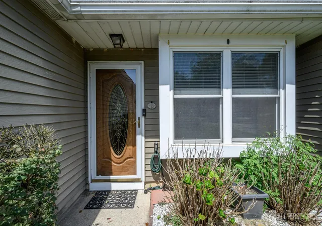 Photo 1 of Single family home for sale at 39 River Bank Dr, Florence, NJ 08554 | MLS# 2703280R | Listing updated on 2026-09-21