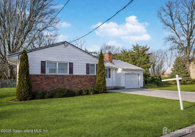 Photo 2 of Single family home for sale at 120 Lincoln St, South Amboy, NJ 08879 | MLS# 2610751R | Listing updated on 2026-06-29