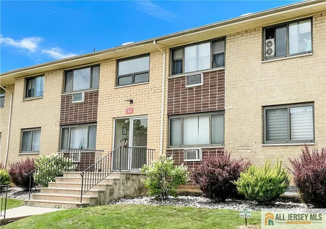 2nd image of 401 Us 22 Hwy #B41U8, Plainfield, NJ 07060 | MLS# 2770308M