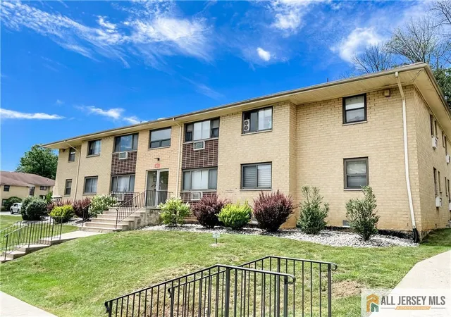 Photo 3 of Condo for sale at 401 Us 22 Hwy #B41U8, Plainfield, NJ 07060 | MLS# 2770308M | Listing updated on 2026-08-23