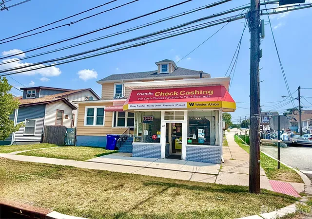 3rd image of 612 Livingston Ave, North Brunswick, NJ 08902 | MLS# 2700139R