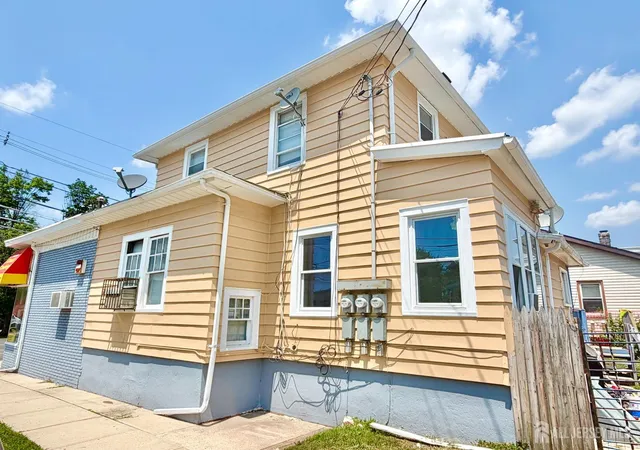 5th image of 612 Livingston Ave, North Brunswick, NJ 08902 | MLS# 2700139R