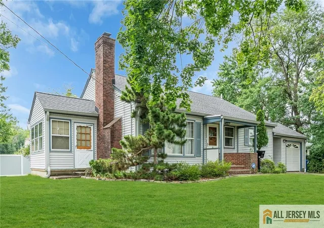 Photo 3 of Single family home for sale at 30 Martin St, Middlesex, NJ 08846 | MLS# 2770191M | Listing updated on 2026-08-24