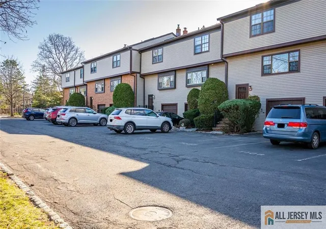 Photo 3 of Condo for sale at 7107 Hana Rd, Edison, NJ 08817 | MLS# 2660804M | Listing updated on 2026-04-16