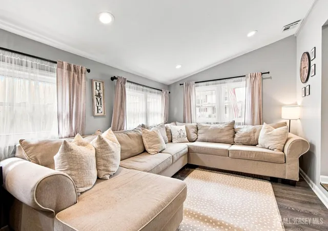 3rd image of 22 Elm Ter, Parlin, NJ 08859 | MLS# 2702927R