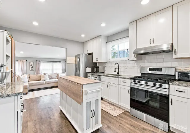 5th image of 22 Elm Ter, Parlin, NJ 08859 | MLS# 2702927R