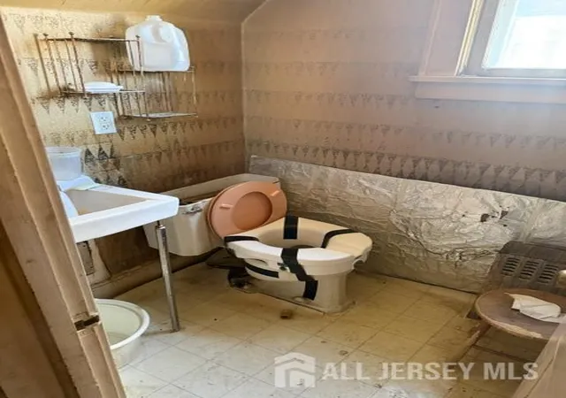 13th image of 188 Kearny Ave, Perth Amboy, NJ 08861 | MLS# 2701779R